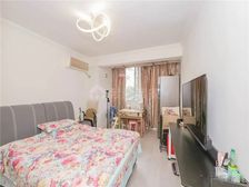 精装修拎包入住 低楼层适合老人 配套成熟 小区中间