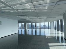 研发园附近740平 可定制装修 全落地玻璃窗 视野极好