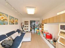 新上好房 两房的价格买三房 精装修拎包入住 近地铁 急出