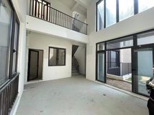 独门独户花园大每个房间都是套房设计送双车位直接入户价格实惠!