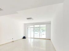 时代奥城一楼 南北三室 带80平小院 采光好