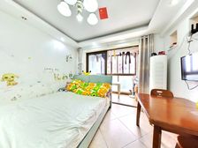 东华书包还在 可改两房 适合一家三口居住 周边配套成熟 可谈