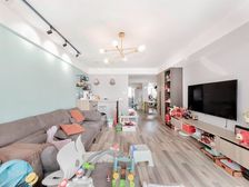 婚房装修 商业配套齐全 商品住宅 中间楼层 临地铁