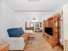 交通便利 临地铁 医疗配套成熟 南北通透 满五 商品房