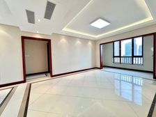 中国塘 刚需三居电梯房 医疗配套成熟 南北通透 小区新