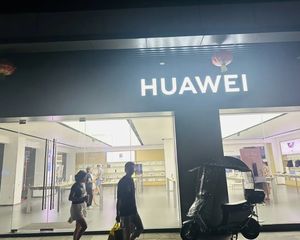 临街门面,带HUAWEI租约,年租金11.8万