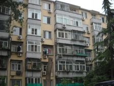 玉皇庄小区出售南向一居 中间楼层