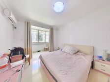 500米到2号线淞虹路地铁,600米到荟聚,生活交通便利