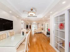 装修豪华保养好 刚需两居 正南朝向 楼层好 产权清晰 有电梯