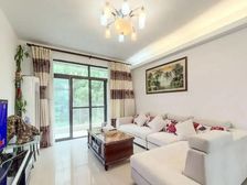 ,价格美丽,家居全送,满五税少,随时可谈!