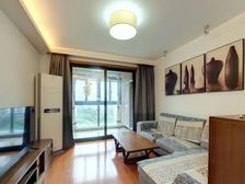 经典小三房,实用性强,价格可谈,家具全送,随时可入住!