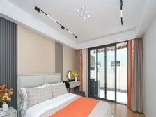 绿苑小区带大花园单价较低中间楼层格局通透停车位免费!