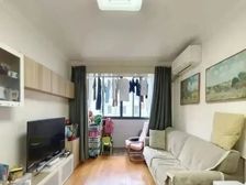 逸仙小区(虹口!)南北通电梯两房,不靠轻轨不沿街,采光全明!