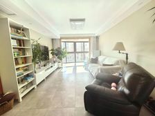 足不出户也可享受阳光浴 五轨交接 出现方便 景观房 有车位