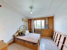 和平二片,中芯有座位,私产两室,可以贷款,诚心出售,有钥匙