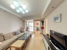 迎春大街旁 装修两居室 西南向 采光好 公摊小