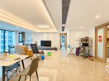 江山云出云晴 次新房 双卫 精装修 交通便利 有电梯