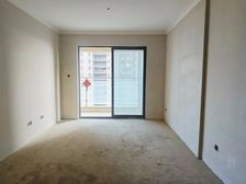 105平仅140万!满2年 不临路 有车位!中间楼层!