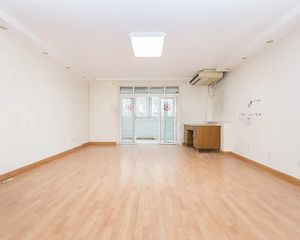 铁二区(北区)电梯房正规4居室带独立客厅部长楼