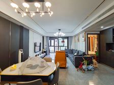 住家装修,无甲醛,轻轨站出门就到