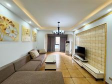 新上房源!业主急售!价格可谈!豪华装修!门口地铁!近商圈