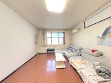 核心,,南北通透,一楼带小院,好位置,采光很好