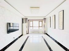 小三居 产权清晰 医疗配套成熟 近地铁 南北通透