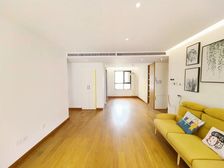 保利华庭 3室2厅1卫 精装修 175万元