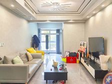 急售,业主自己装修大三房双卫,保利央企大盘,朝小区中庭安心卖