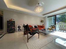 全新未入住!内环次新小高层,南北通,三套房,看房方便带车位!