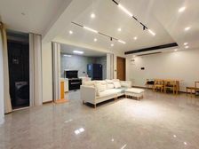 带50平大花园!(车位楼下)仅住3个月(装修 )精装三房