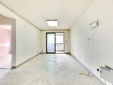 毛坯清水房 可随意装修 房子单价低 看中价可谈