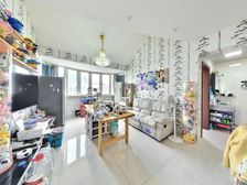 中间楼层带阁楼 使用面积高达150平 出行方便 看中可谈