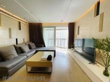 喔喔!实拍天山河畔双南3房高区带车位!外籍业主急抛!来电即看