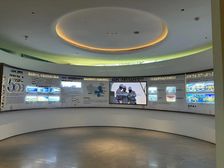 独栋 市中区 正对马路 500平院子 三百平停车场 能重餐饮