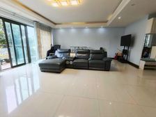 银湖山庄四期豪华装修,朝南,来电价格有惊喜!