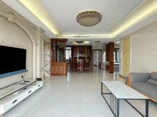 金地博登湖大4房,一线湖景中间楼层,南北通透,急售笋盘