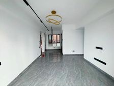 御湖半山91平带75平,标准3房,高层可看湖景,新装修