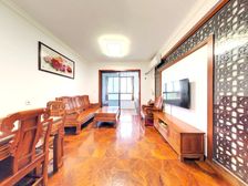 绿地海域笙晖 精装修的,阳台望出去无遮挡,看房方便