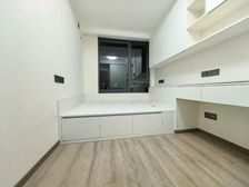 23年次新精装洋房 近轻轨业主急售