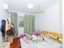 塘泾南苑朝有晨露晚有霞 可一家三代同时居住 业主诚意出售