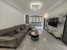 精装修三年26万 全配全送 诚心出售 看房随时价格可谈带车位