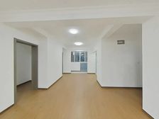 此房满五年,税费少,业主诚意出售,户型方正