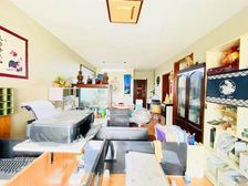 出门就是地铁口,力高国际 电梯房 南北通透 近医院 房龄新