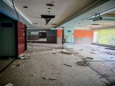 上城区解放路写字楼裙沿街2层816方商铺招美容教培中医等业态