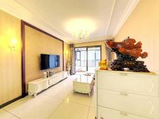 恒大帝景中间层三室双卫明厅诚心出售