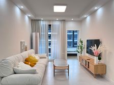 双地铁 奥体精装三房 东南朝向满二住宅仅90万