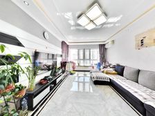 两室明厅格局板正;精装修拎包入住