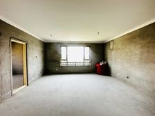 群力新区 绿地中央广场 南北通透 看房方便 四室明厅