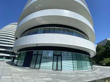 东二环银河SOHO底商出租344.51m 2.5元可餐饮